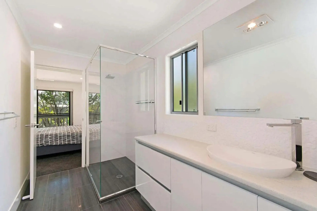 Depper St Beautifully Renovated Beach House
