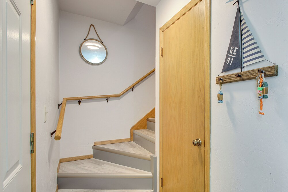 Charming DC Getaway Steps From Dtown Fish Creek
