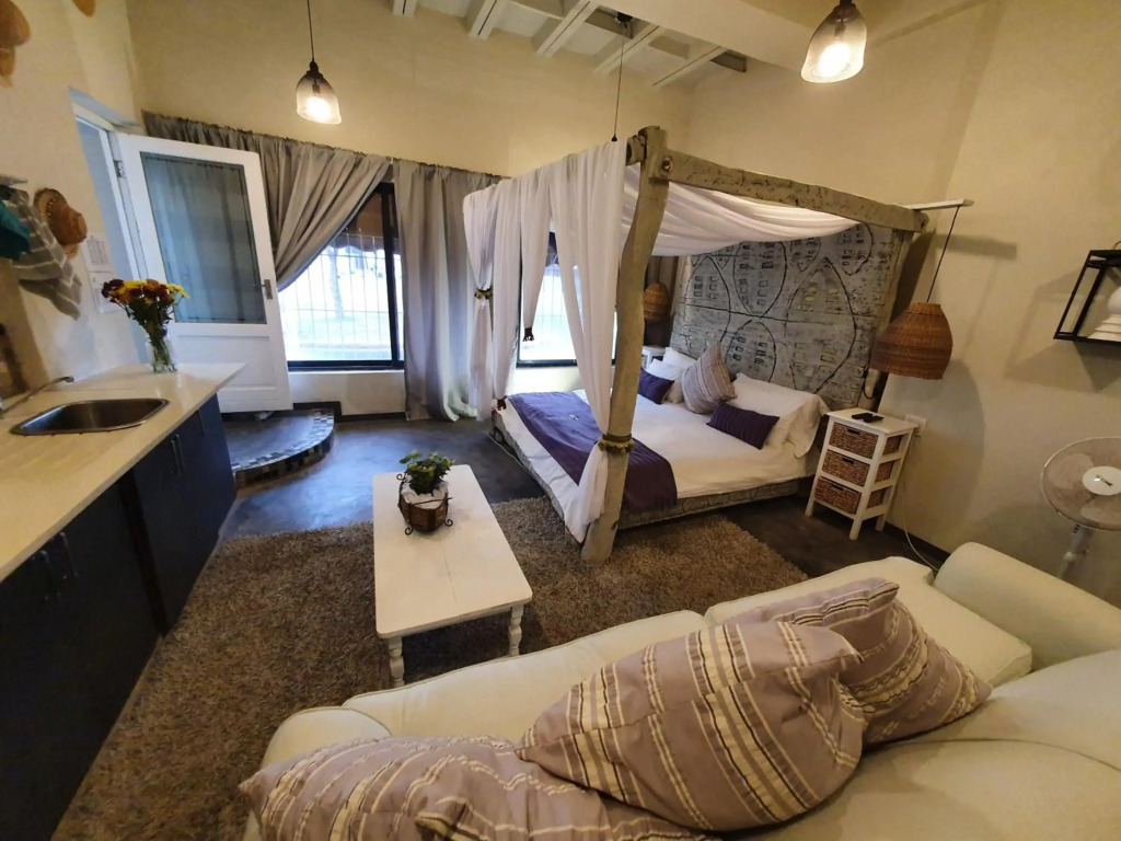 Bedrock Honeymoon Studio En-suite