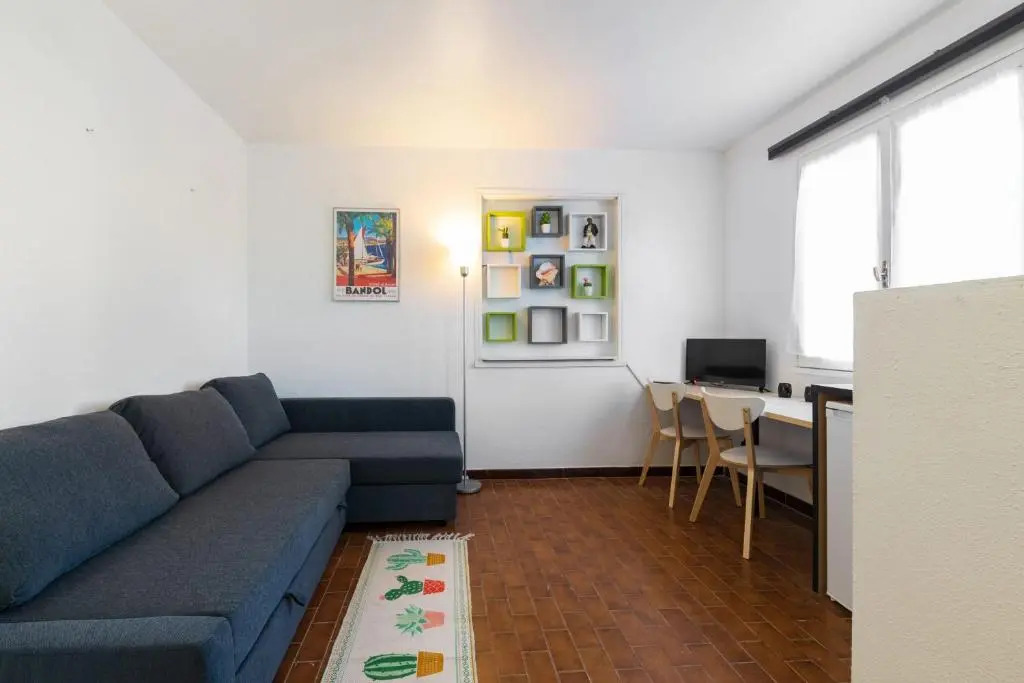Comfortable studio with air-conditioning in Six-Fours-les-Plages - Welkeys