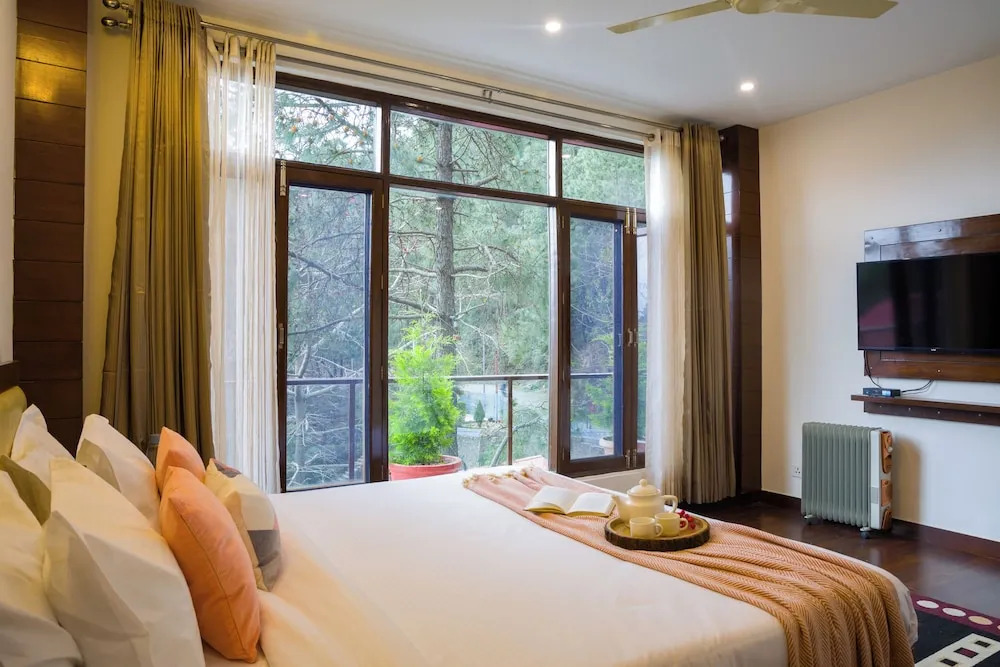 Alaya Stays Kasauli Woods Cottage 3 BHK