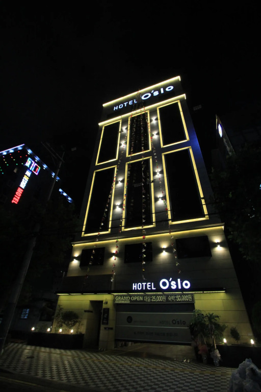 Beomil Brown Dot Hotel