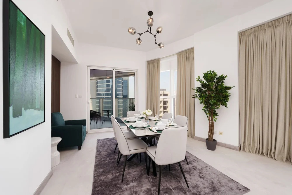Maison Privee - Elegant and Panoramic Sea View Apt on Al Reem Island