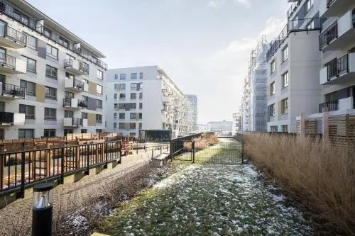 Bizapartments - Modern Flats with Parking