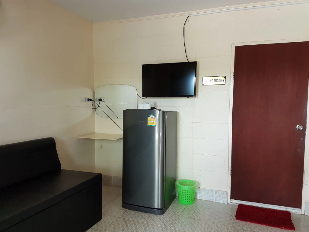 Aajam Riverfront Rooms