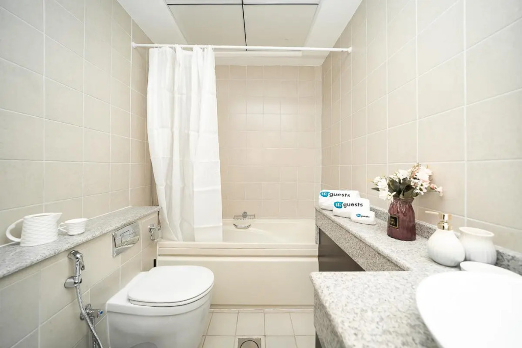 Fantastic 2BR on High floor and excellent views