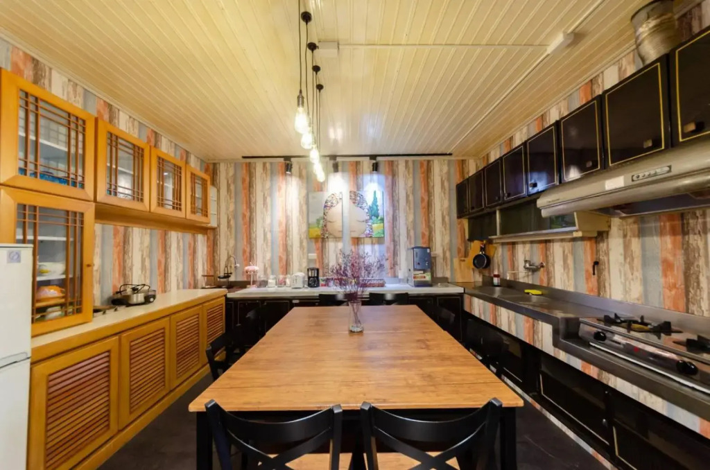 檸檬黃包棟民宿