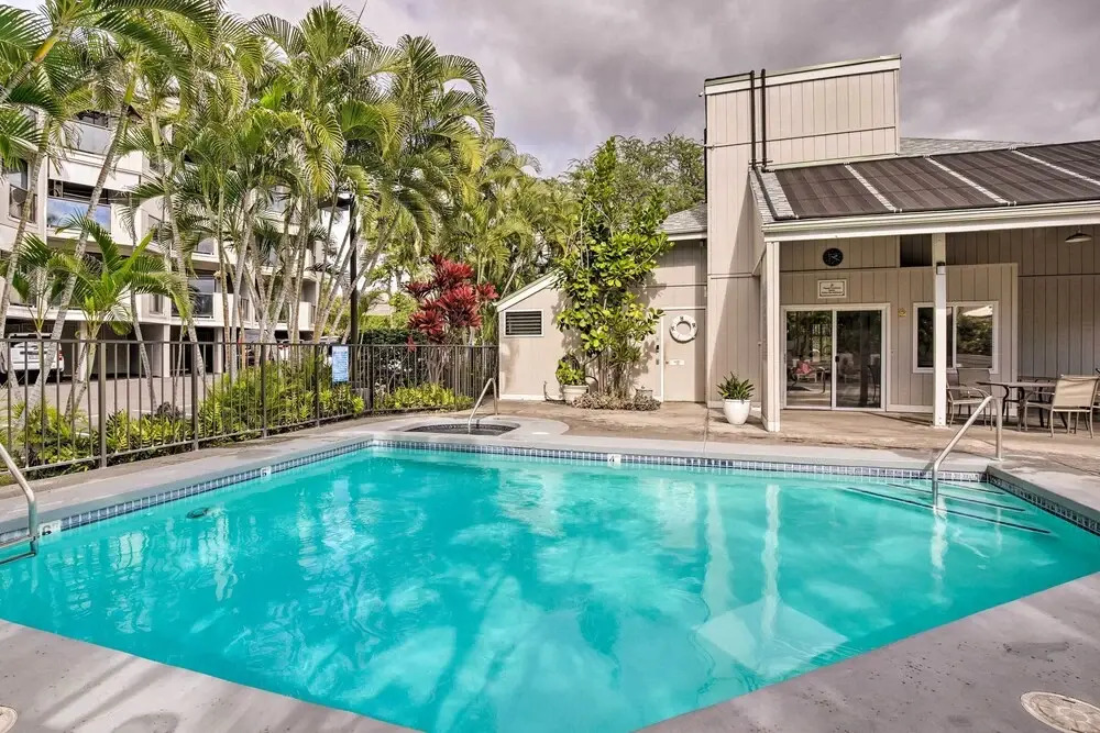 Top-floor Kailua Bay Resort Condo w/ Ocean Views!