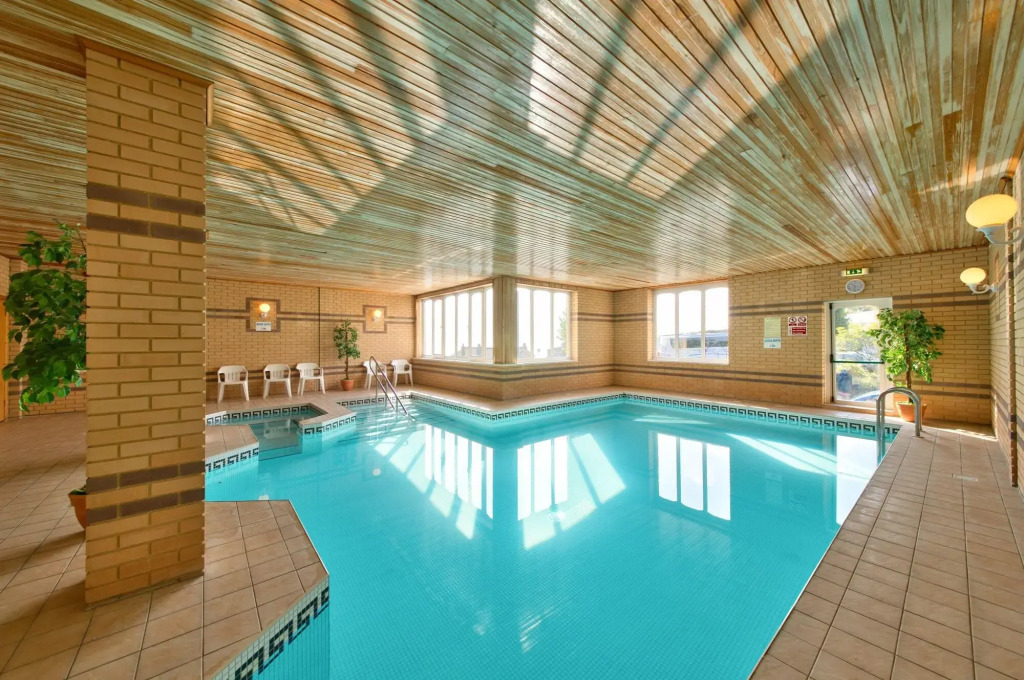 Channel View Hotel