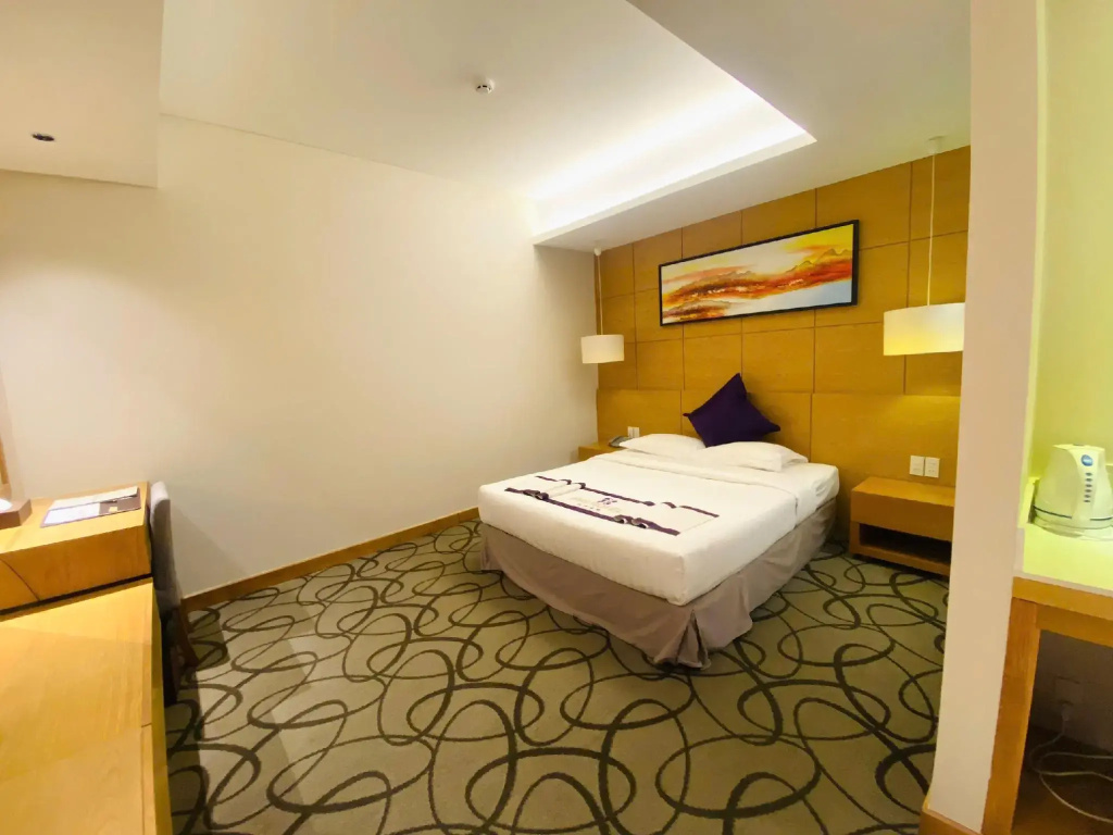 The IRIS SIGNATURE HOTEL AND SPA