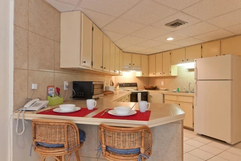 Aquarius Condominium 708