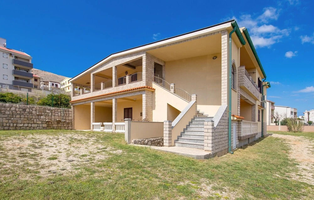 Awesome Home in Pag With Wifi and 3 Bedrooms