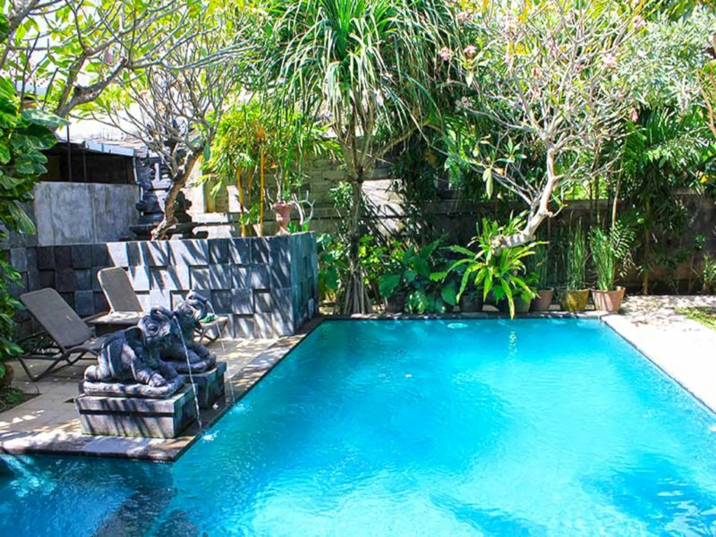 Alami Resort, Restaurant and Dive Center