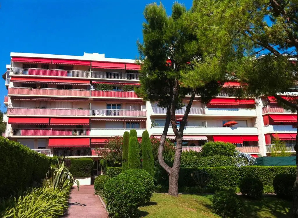 Casalionelantibes Appartement de 70m2 avec jardins et parking