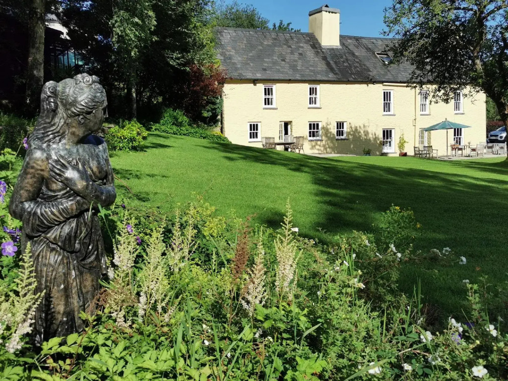 Ty Mawr, Brechfa