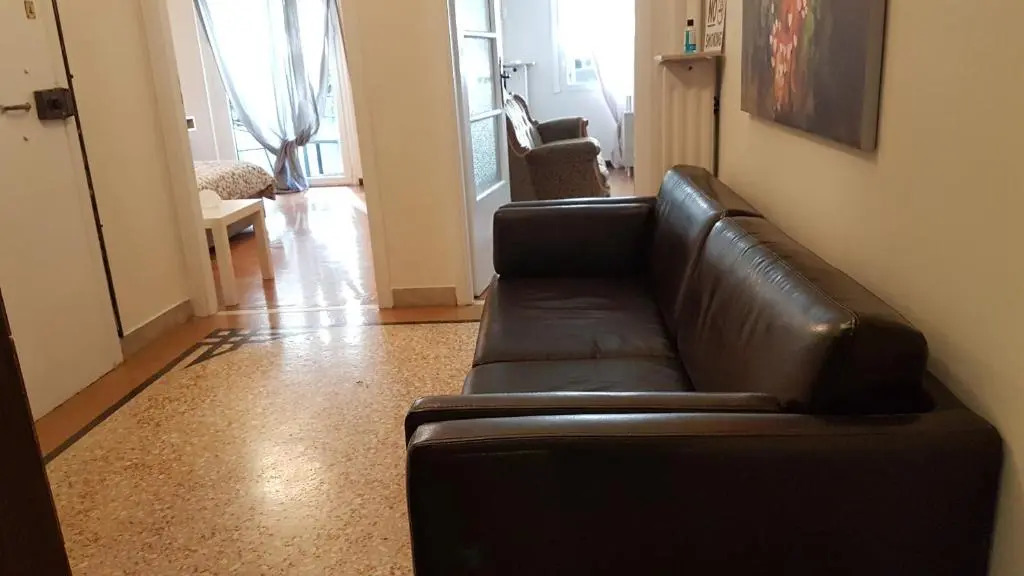 Teal Apartment - Athens Center, 4 BD, 2 BATH