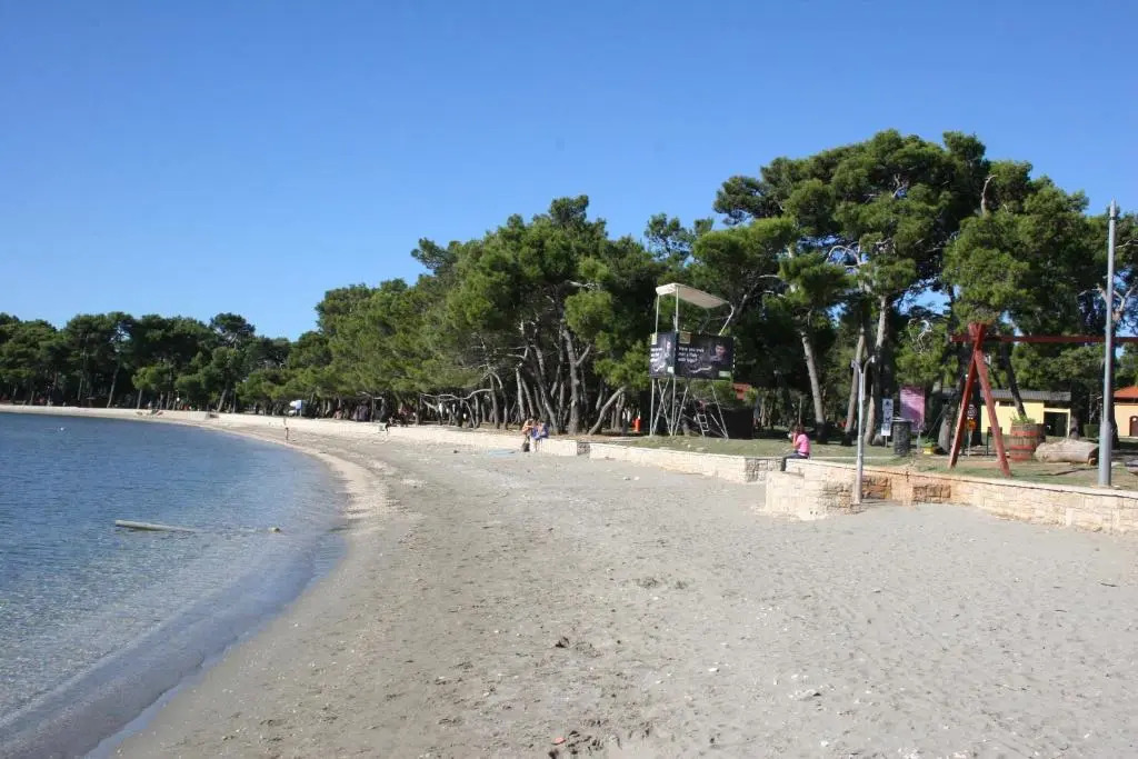 Apartments Riva Medulin