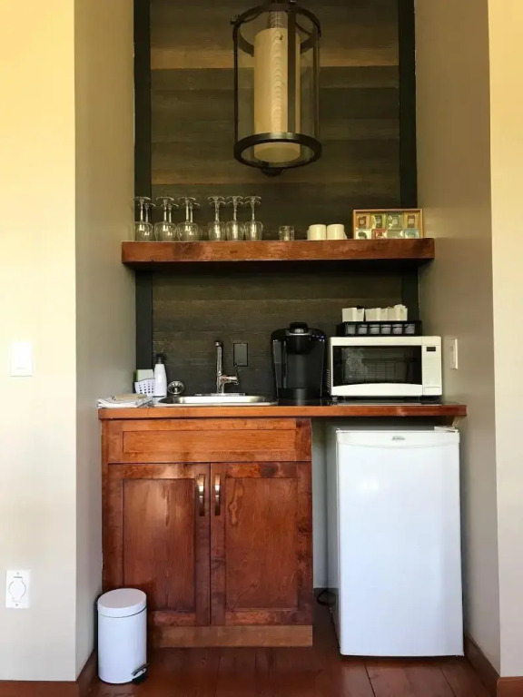 Wesbert Winery & Guest Suites