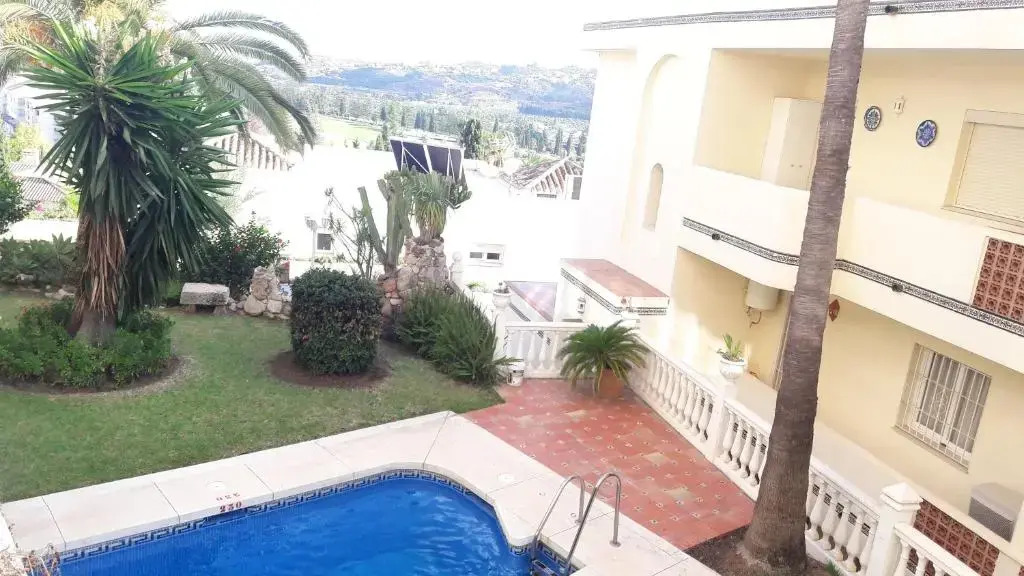 Apartment with one bedroom in Las Lagunas de Mijas with shared pool furnished terrace and WiFi 7 km from the beach