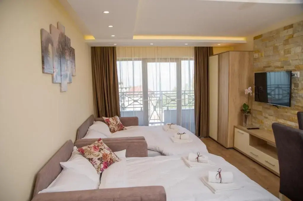 Premier Lux 38 Milmari