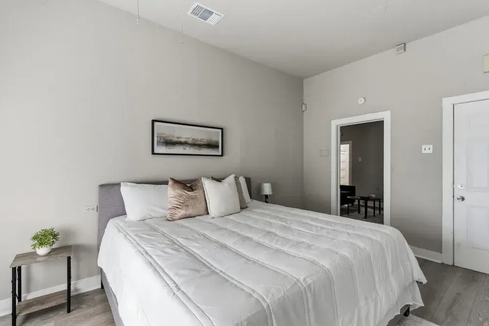 Bright 2BR Duplex Mins to Downtown San Antonio