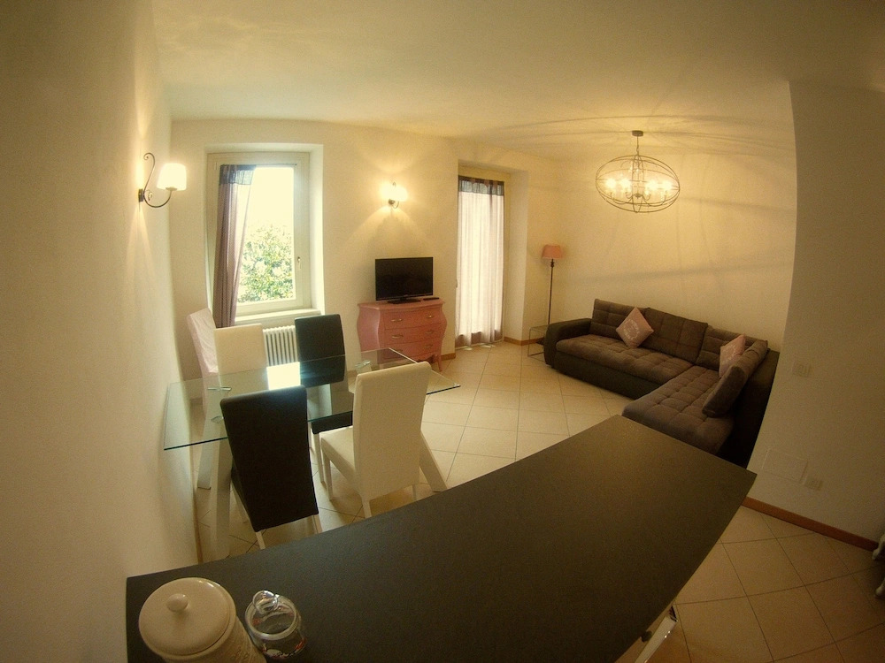 The charmant apartment with lake view
