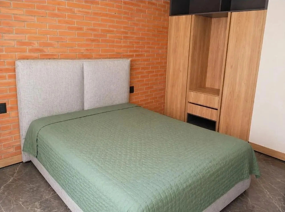 Luum 402