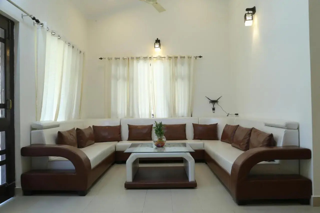 Ghughuti Baasa Home Stay, Dehradun