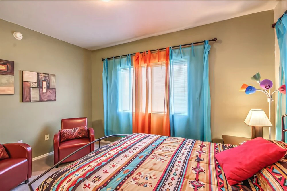 Devonshire #3032 - 2 Br condo by RedAwning