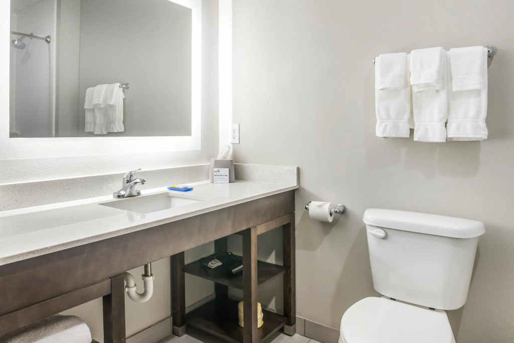 Holiday Inn Express & Suites Tulsa East - Catoosa by IHG