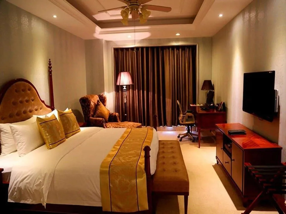 Oceania Hotel