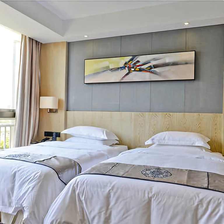 Holiday Inn Home Hotel
