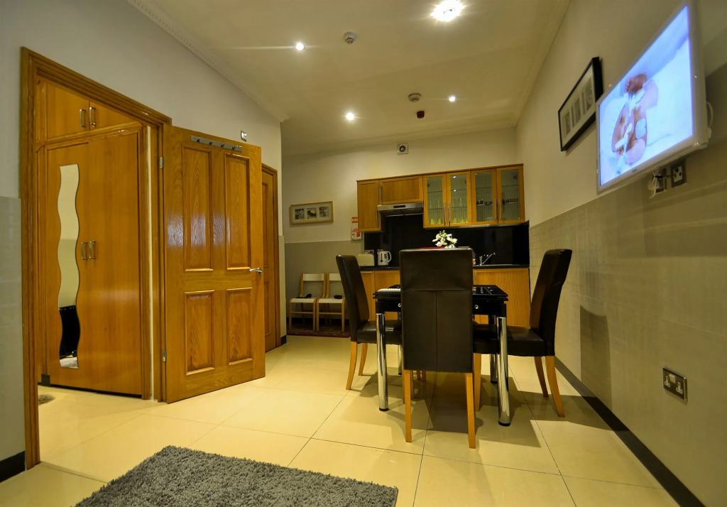 Hyde Park Apartments 8 Craven Hill