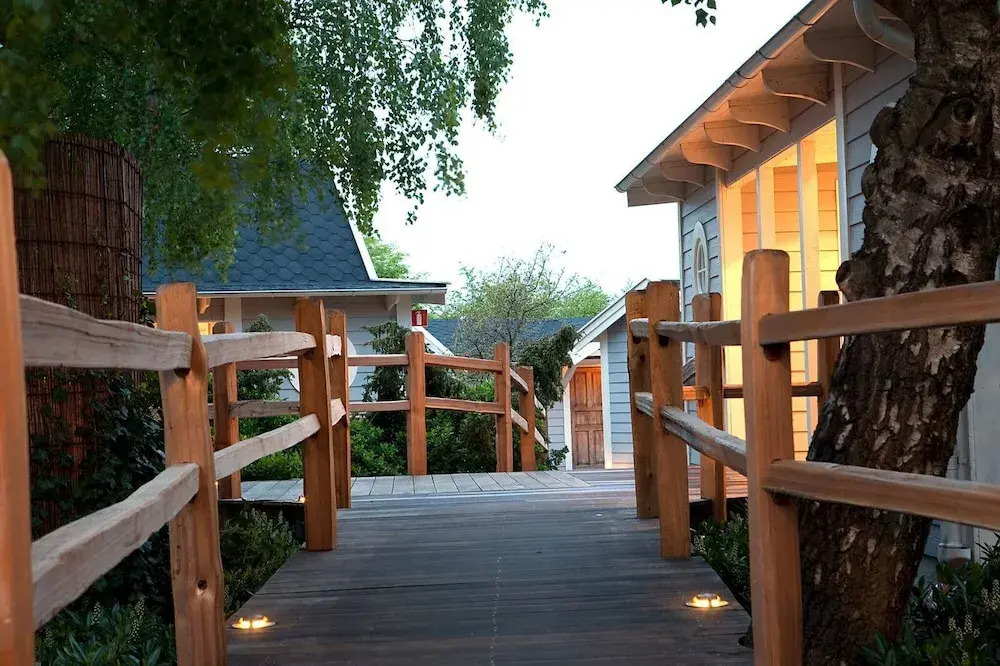 The Lodge
