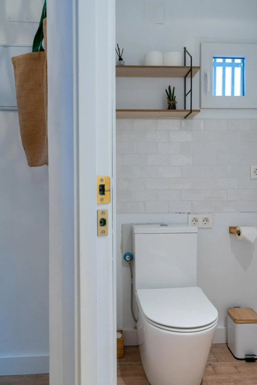 UNIQUE HOMES LAS SETAS, PLAZA DE SAN PEDRO 6 Pax