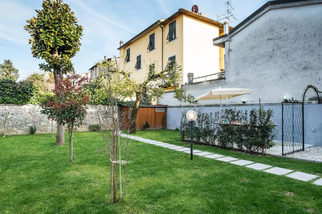 Zibaldone Family Villa with Garden and 2 Parking Spaces