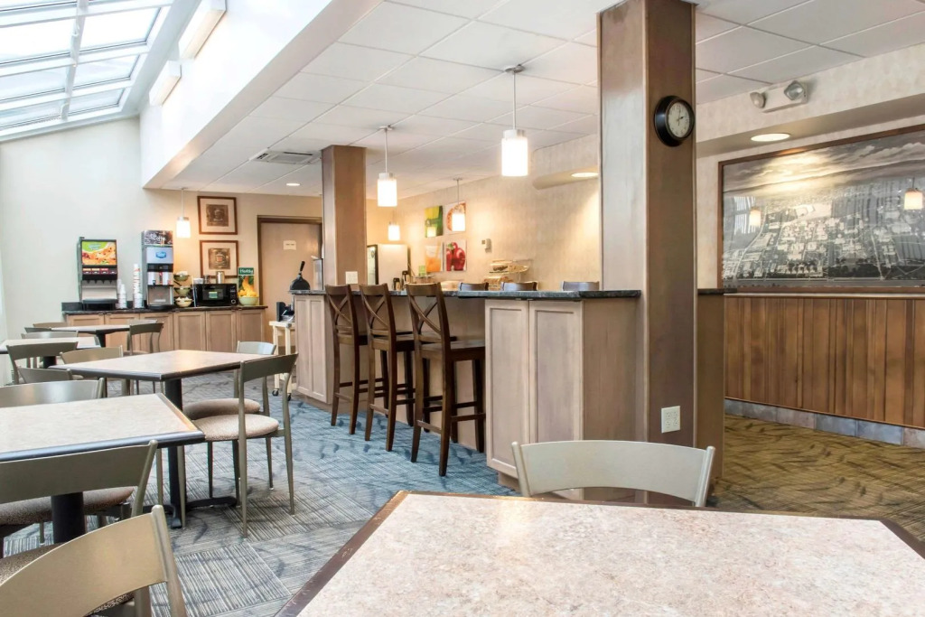Days Inn by Wyndham Penn State