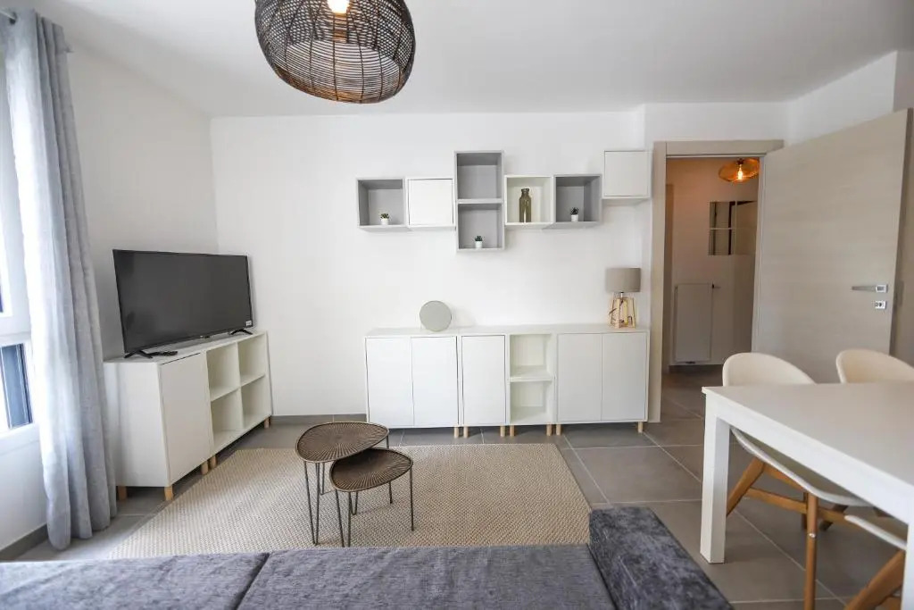 Le Romain -1-bedroom with private garage