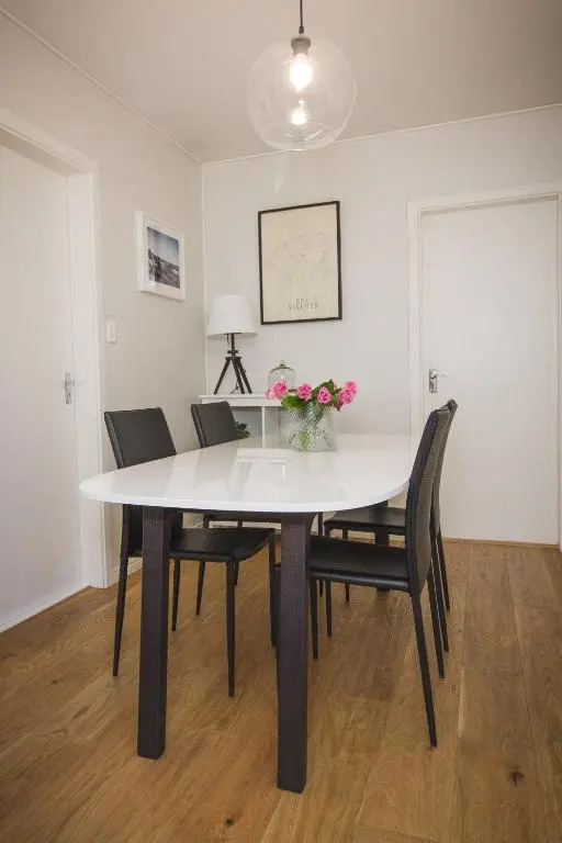 Apartment 19