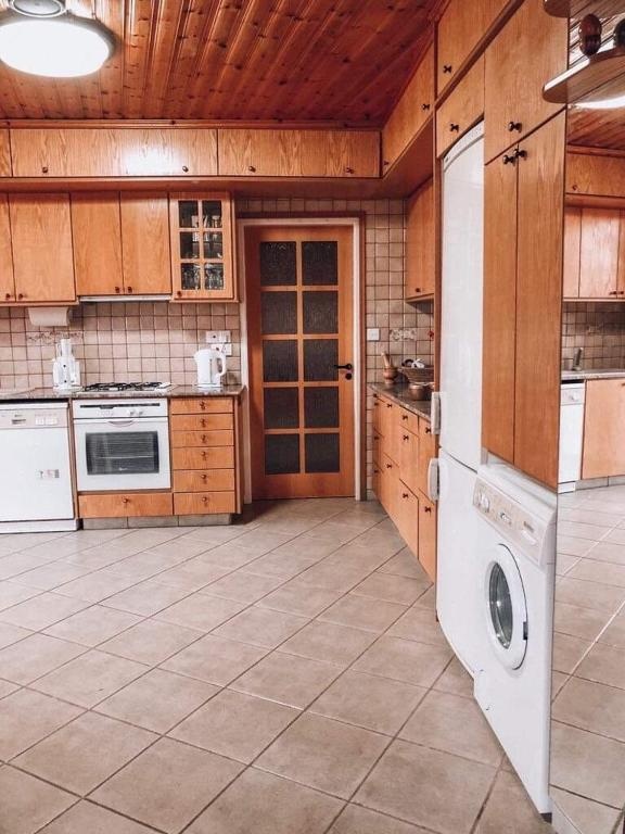 Agridia View House