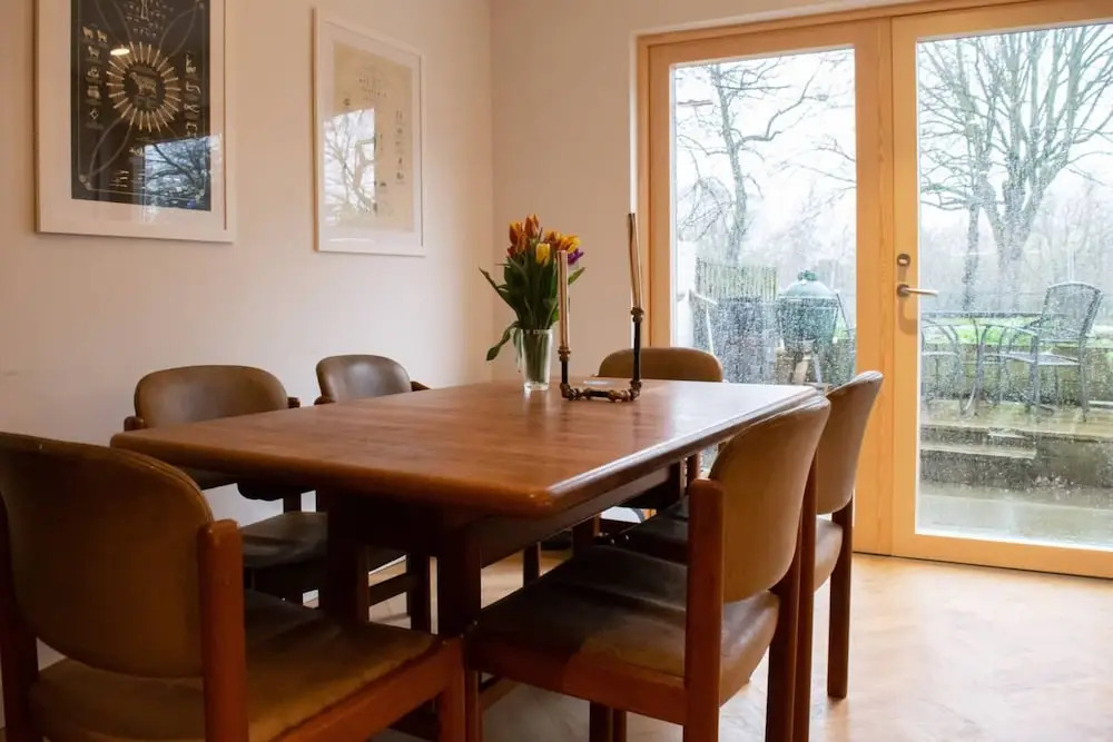 Stunning Canal Side 3 Bedroom House in East London