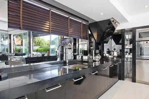 Luxury 5 Stars Beach Villa 6 Beds