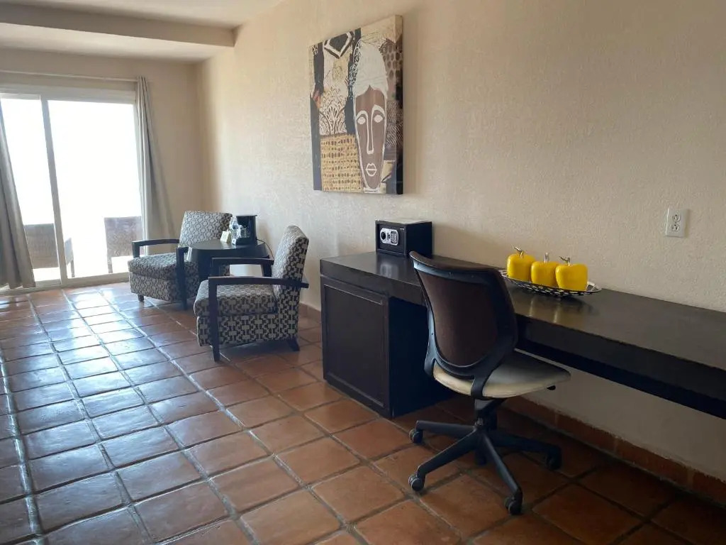 Los Vientos Hotel