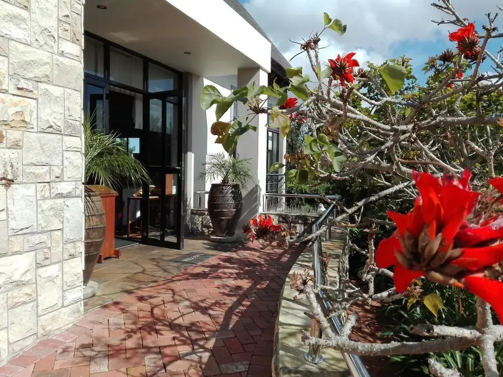 Paradise Cove Country House