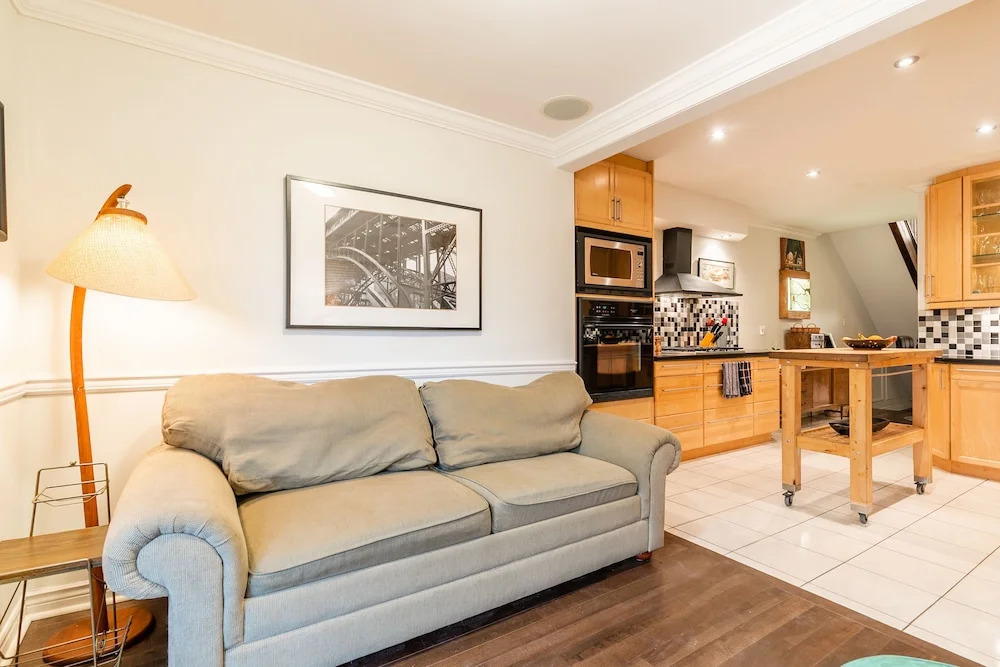 Spectacular Two Storey 3 Bedroom