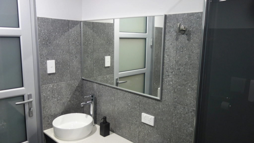 Semaphore Splash Apartments