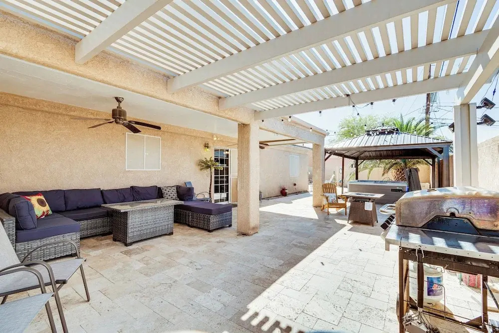 Lake Havasu City Escape: Patio, Pool + Grill!