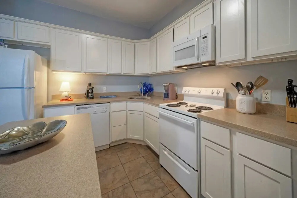 9 Costa Bahia Condos Sleeps 50 + Pool Minutes to the Beach