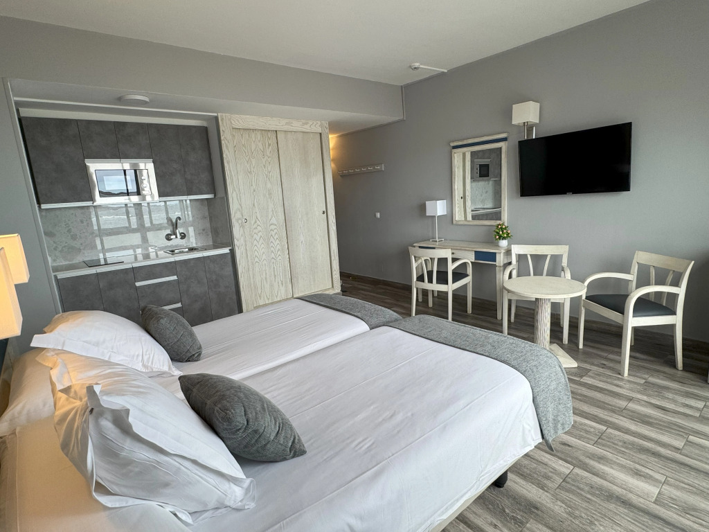 Apartamentos Colón Playa