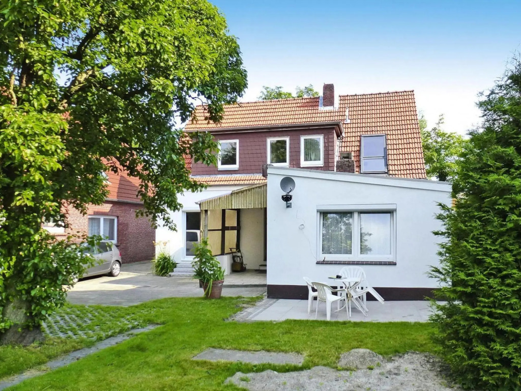 Apartment in Carolinensiel With a Garden